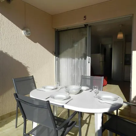Apartment Charmant 2 Pieces Avec Terrasse, Parking Privatif, A 800m De La Plage Et Commerces, - Fr-1-251-783 Le Lavandou